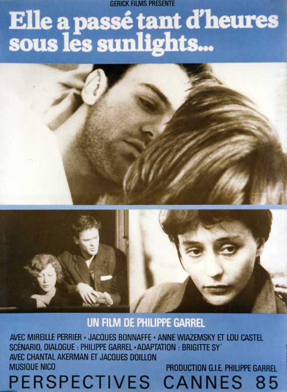 Elle a passé tant d'heures sous les sunlights... poster